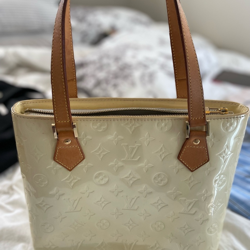 Louis Vuitton Cream Vernis Patent Tote with Natural Leather Straps
